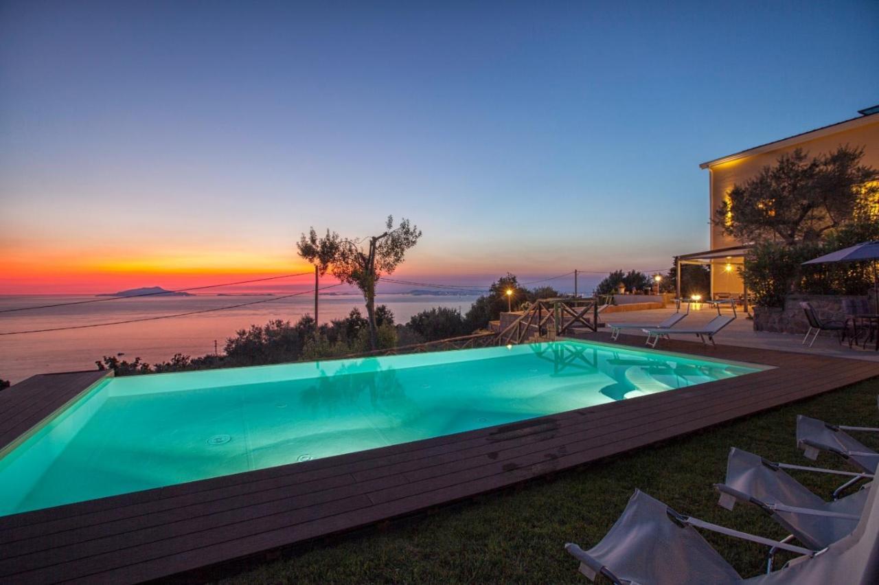 Resort Ferrara Villa Multa Quies Масса-Лубренсе Экстерьер фото